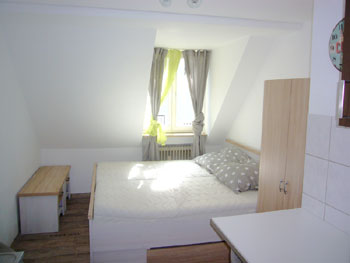 möbliertes Einzelzimmer