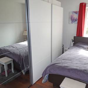 Schlafzimmer-Kleiderschrank