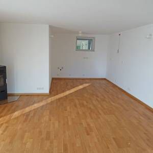 Wohnbereich vom Fenster